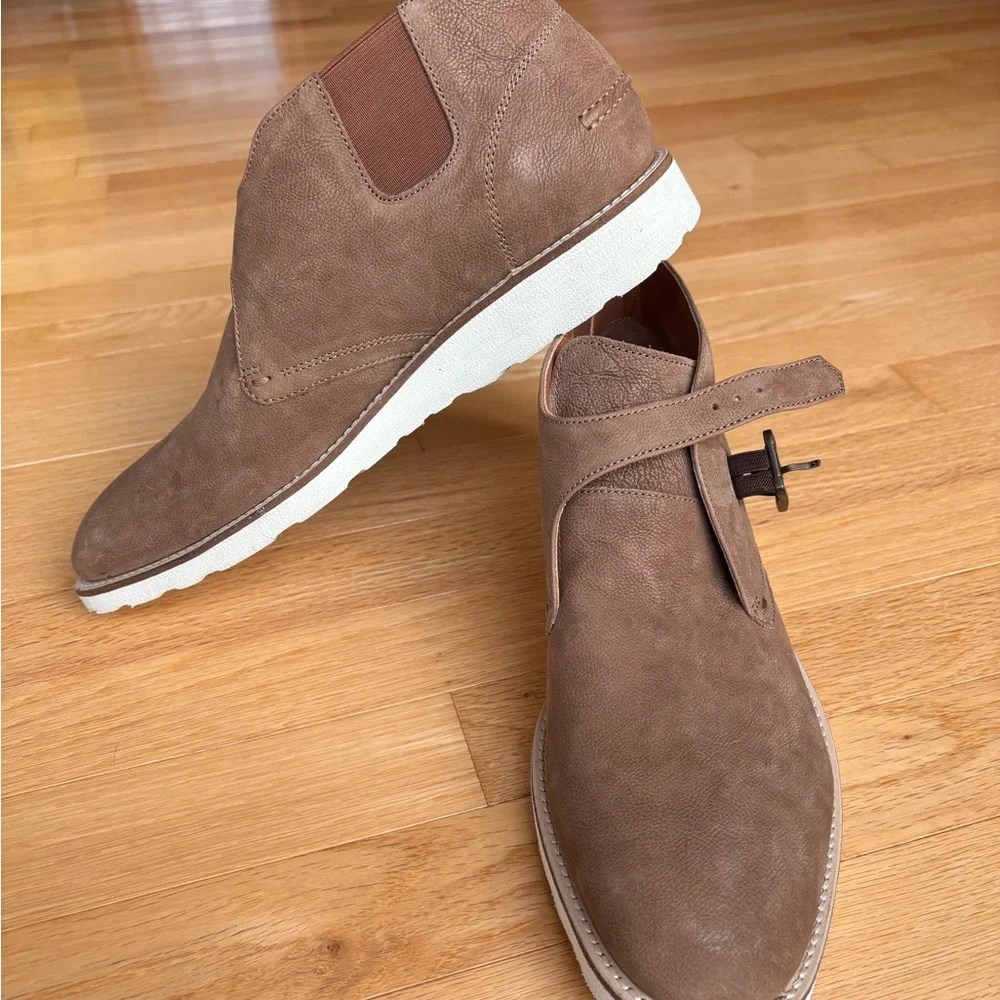 Hugo Boss Brown Chukka Boots with Distinctive White Sole Size 9